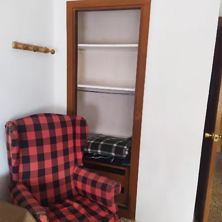Femenina Sencilla En Casa Familiar * Ronda