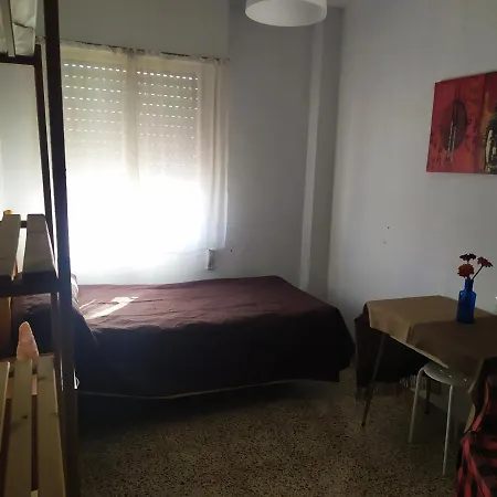 Habitación en casa particular Femenina Sencilla En Casa Familiar Ronda