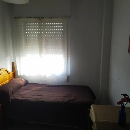 Femenina Sencilla En Casa Familiar * Ronda